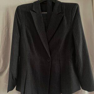 Never worn Navy blue pinstriped pantsuit Sz XL